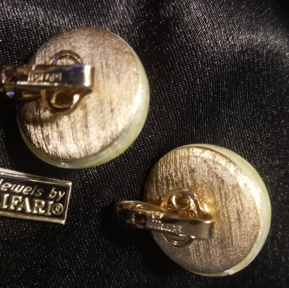 Trifari sun dot buttons earrings with original tags citrine like stone. - Picture 6 of 9